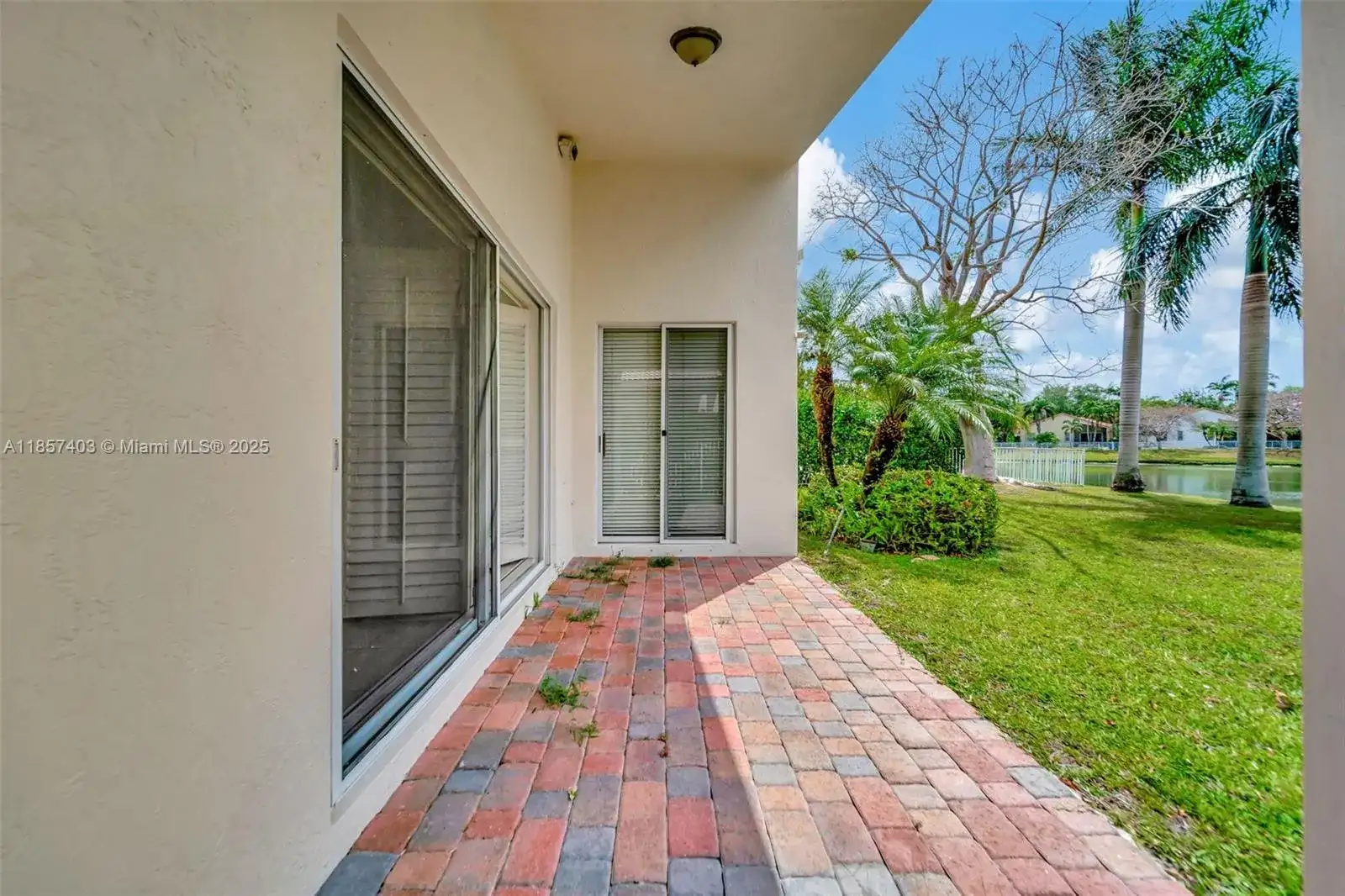 7314 NW 19th Ct, Pembroke Pines FL 33024 photo 5