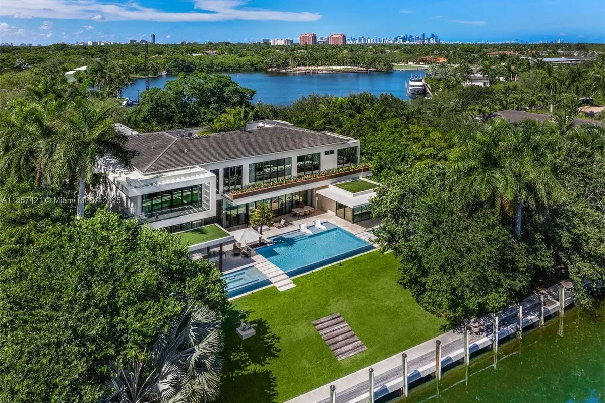 540 Leucadendra Dr, Coral Gables FL 33156