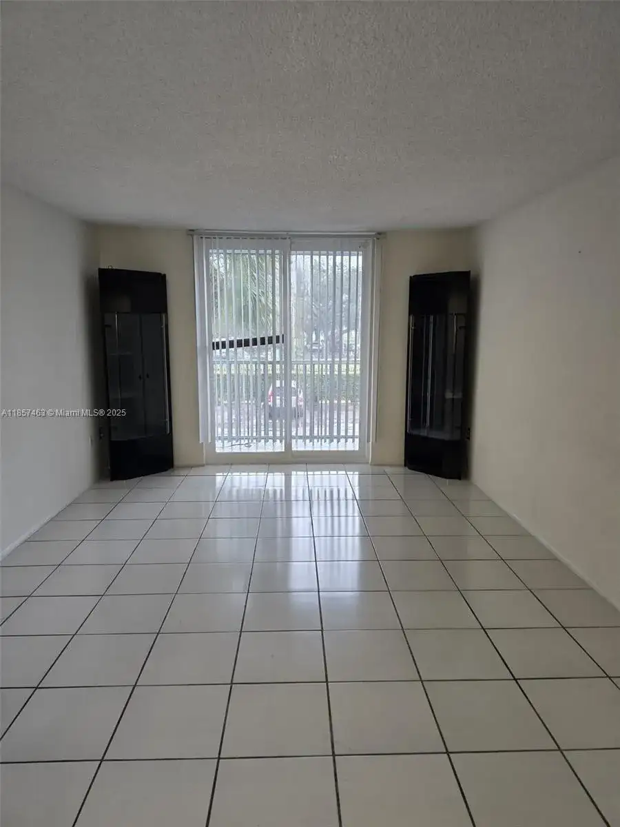 16851 NE 23rd Ave # A212, North Miami Beach FL 33160 photo 4