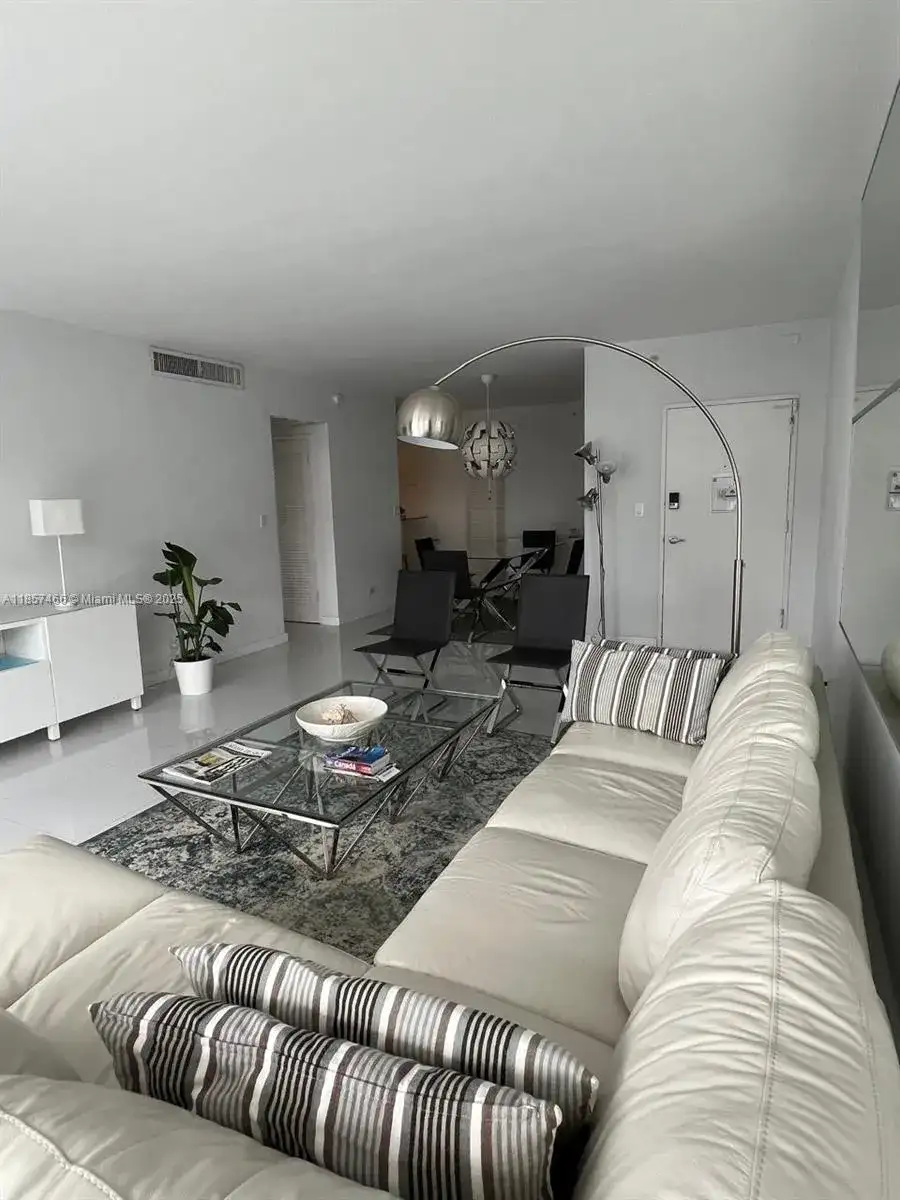 5601 Collins Ave # 1115, Miami Beach FL 33140 photo 3