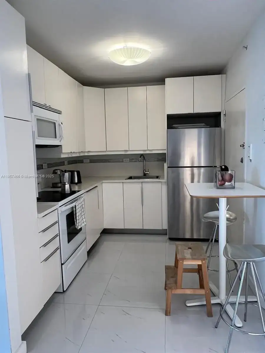 5601 Collins Ave # 1115, Miami Beach FL 33140 photo 5