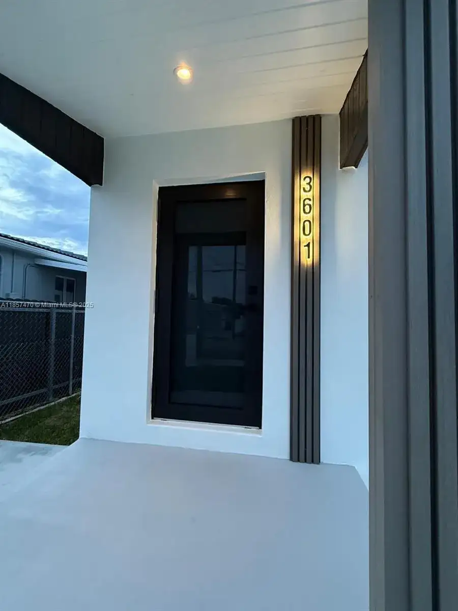 3601 NW 4th St, Miami FL 33125 photo 4