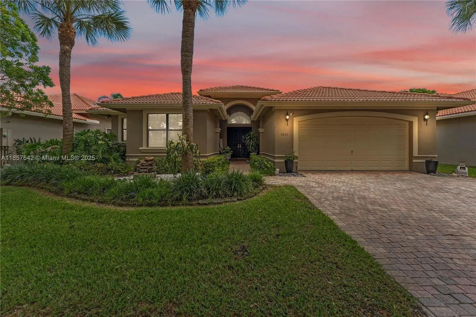 7651 Via Grande, Boynton Beach FL 33437