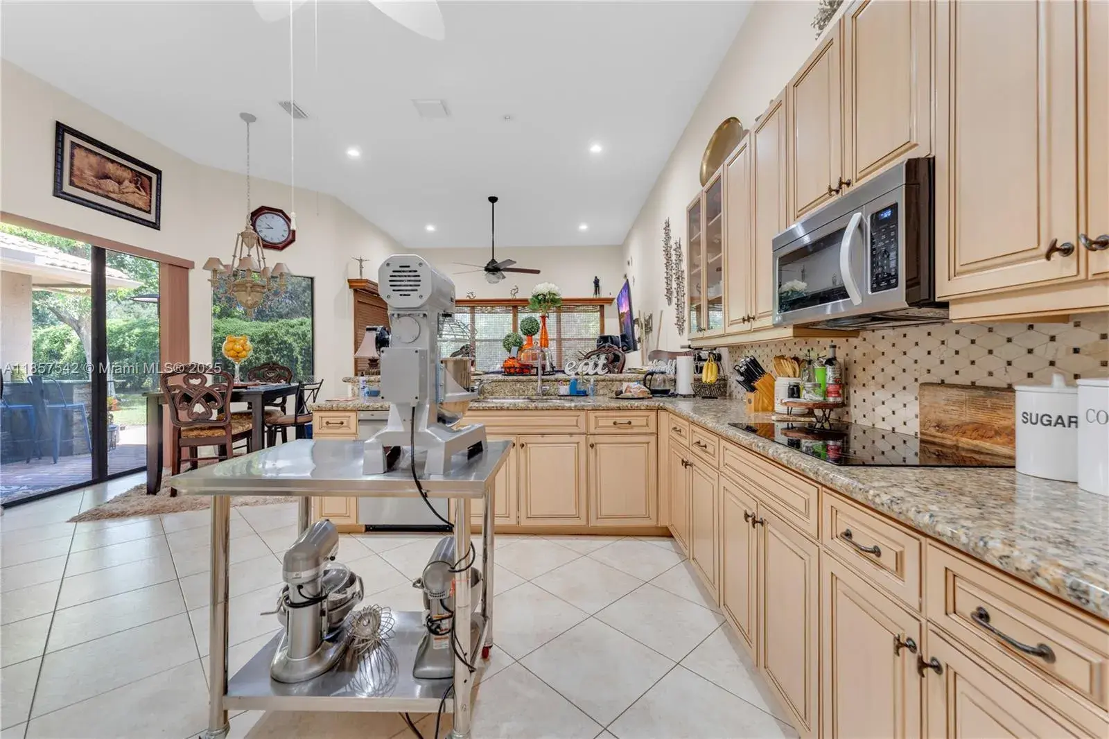 7651 Via Grande, Boynton Beach FL 33437