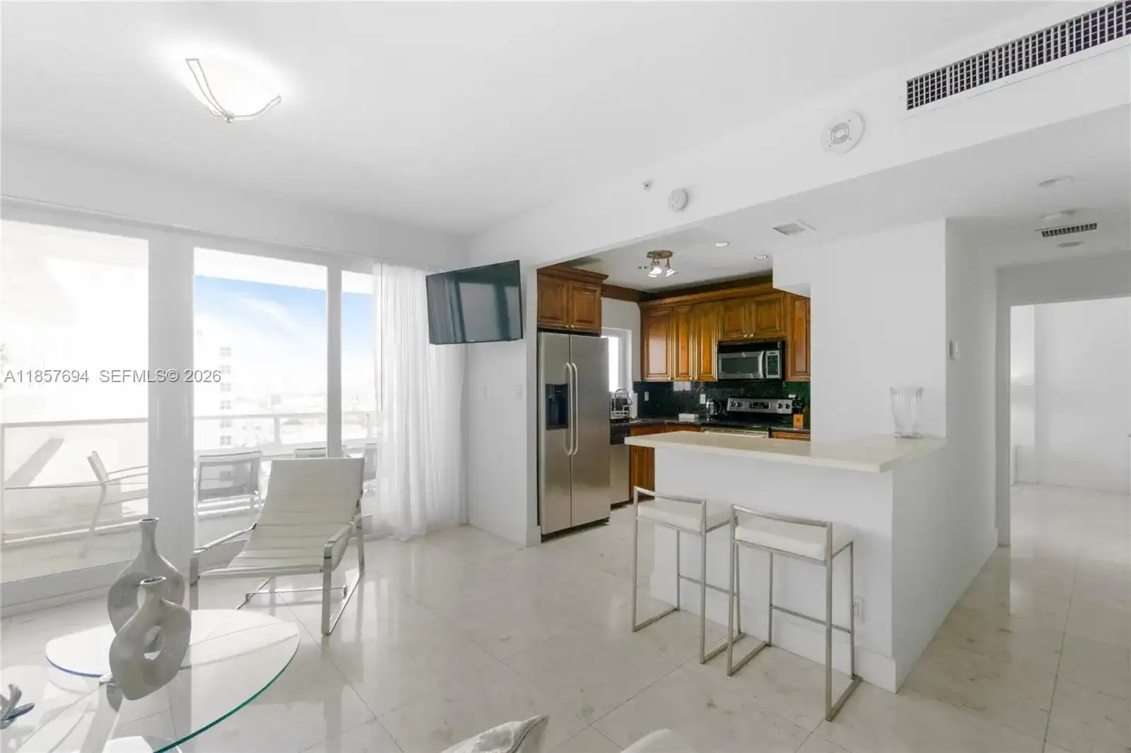 100 Lincoln Rd, Miami Beach FL 33139 photo 3