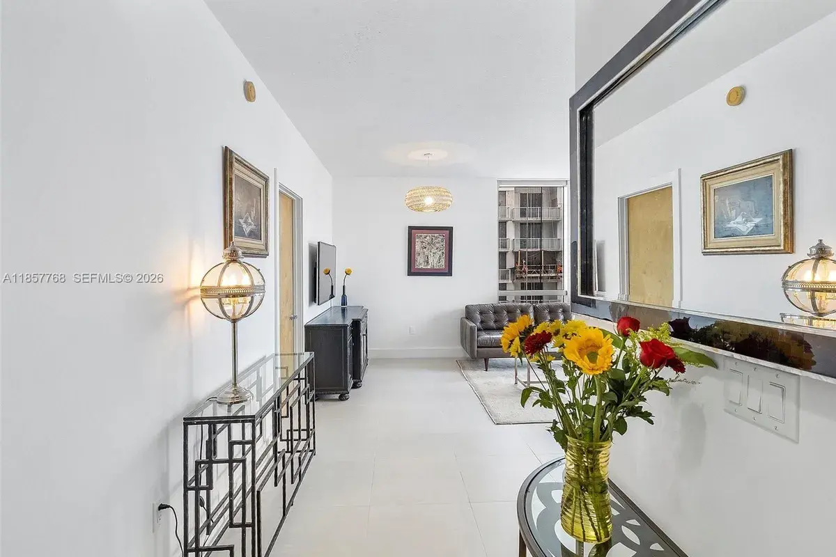 1060 Brickell Ave # 3117, Miami FL 33131
