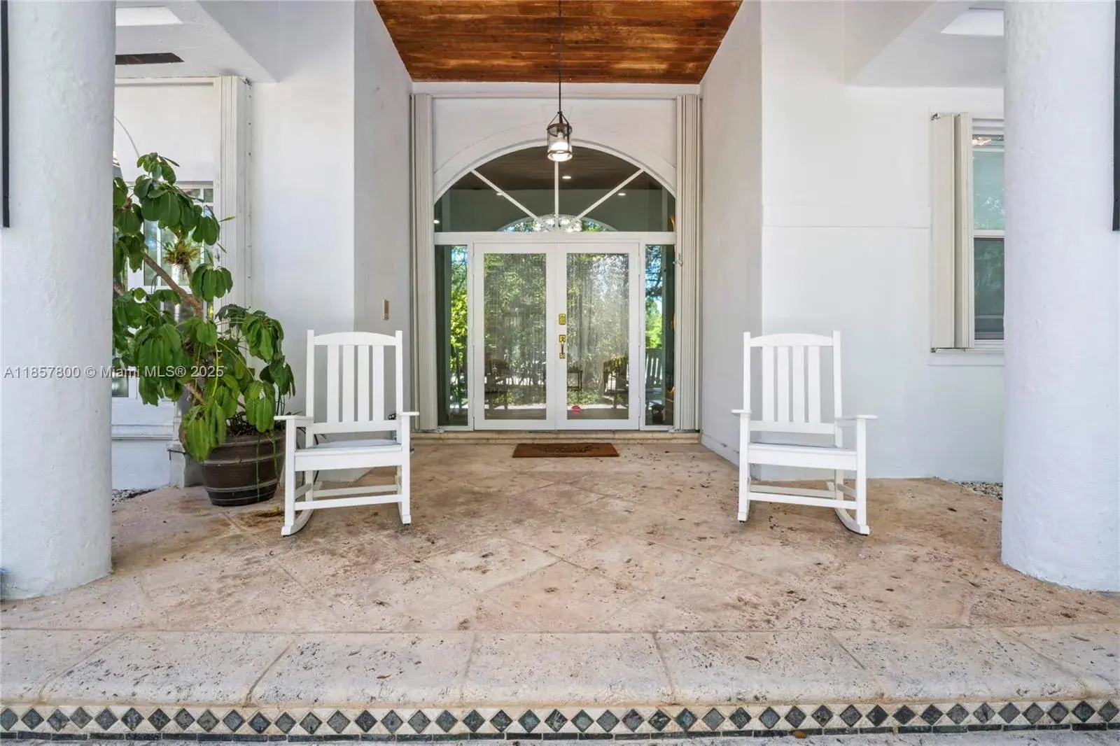 5750 SW 67th Ave, Miami FL 33143