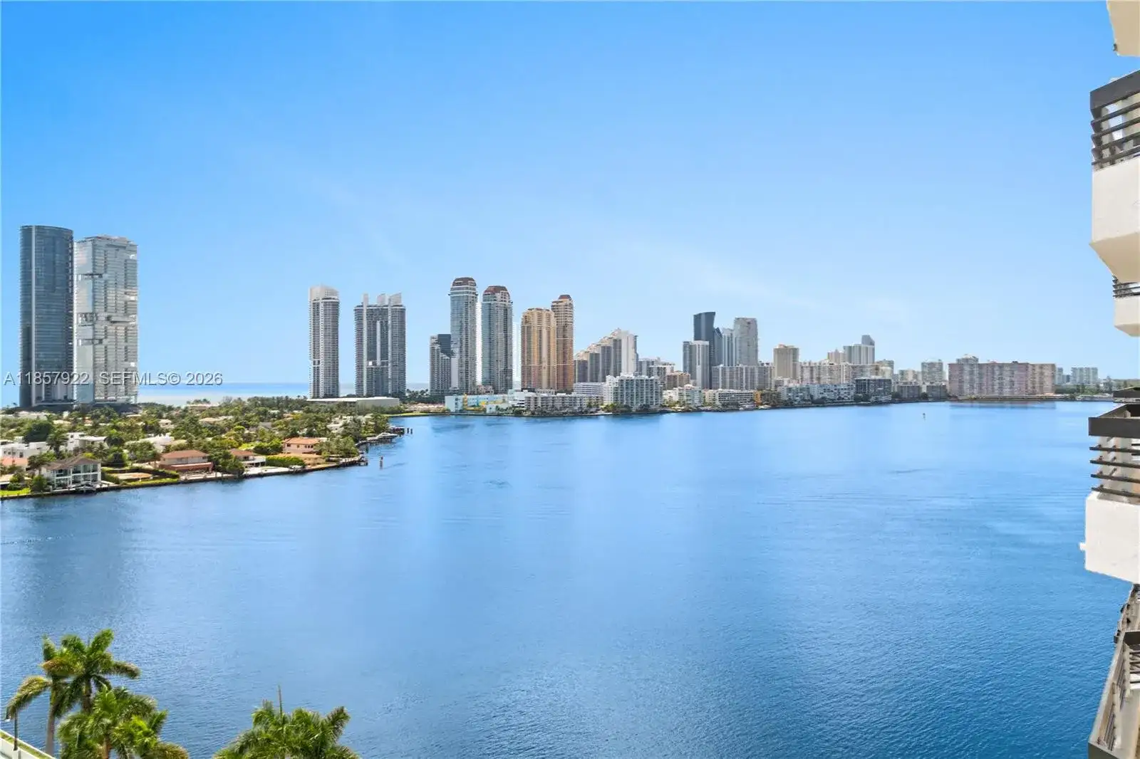 3600 Mystic Pointe Dr # 1616, Aventura FL 33180 photo 2