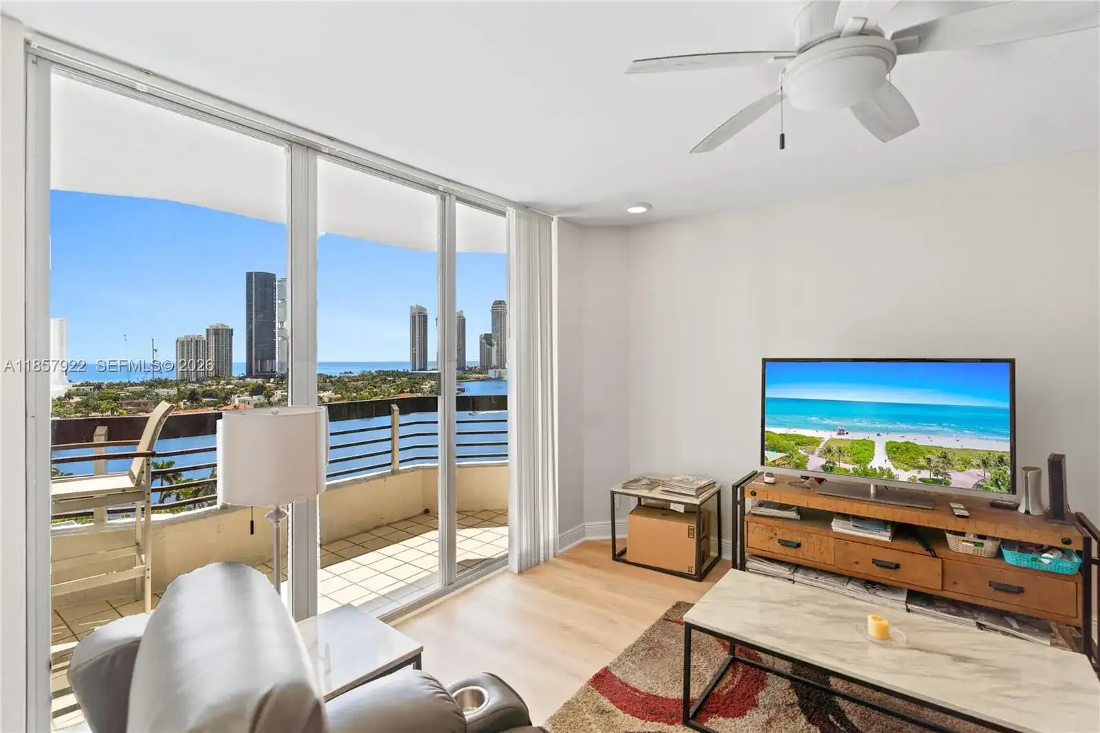 3600 Mystic Pointe Dr # 1616, Aventura FL 33180 photo 4