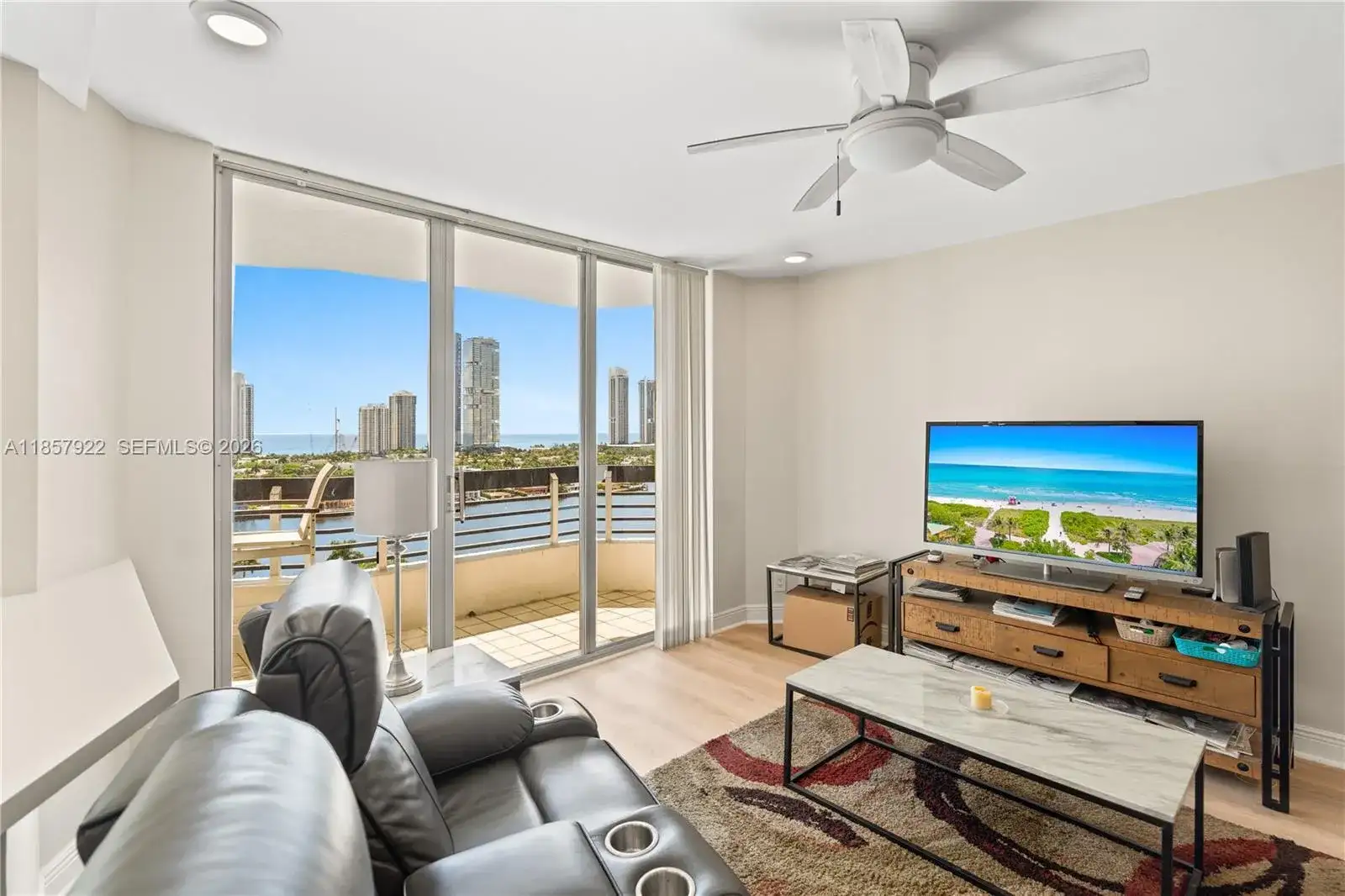 3600 Mystic Pointe Dr # 1616, Aventura FL 33180 photo 5