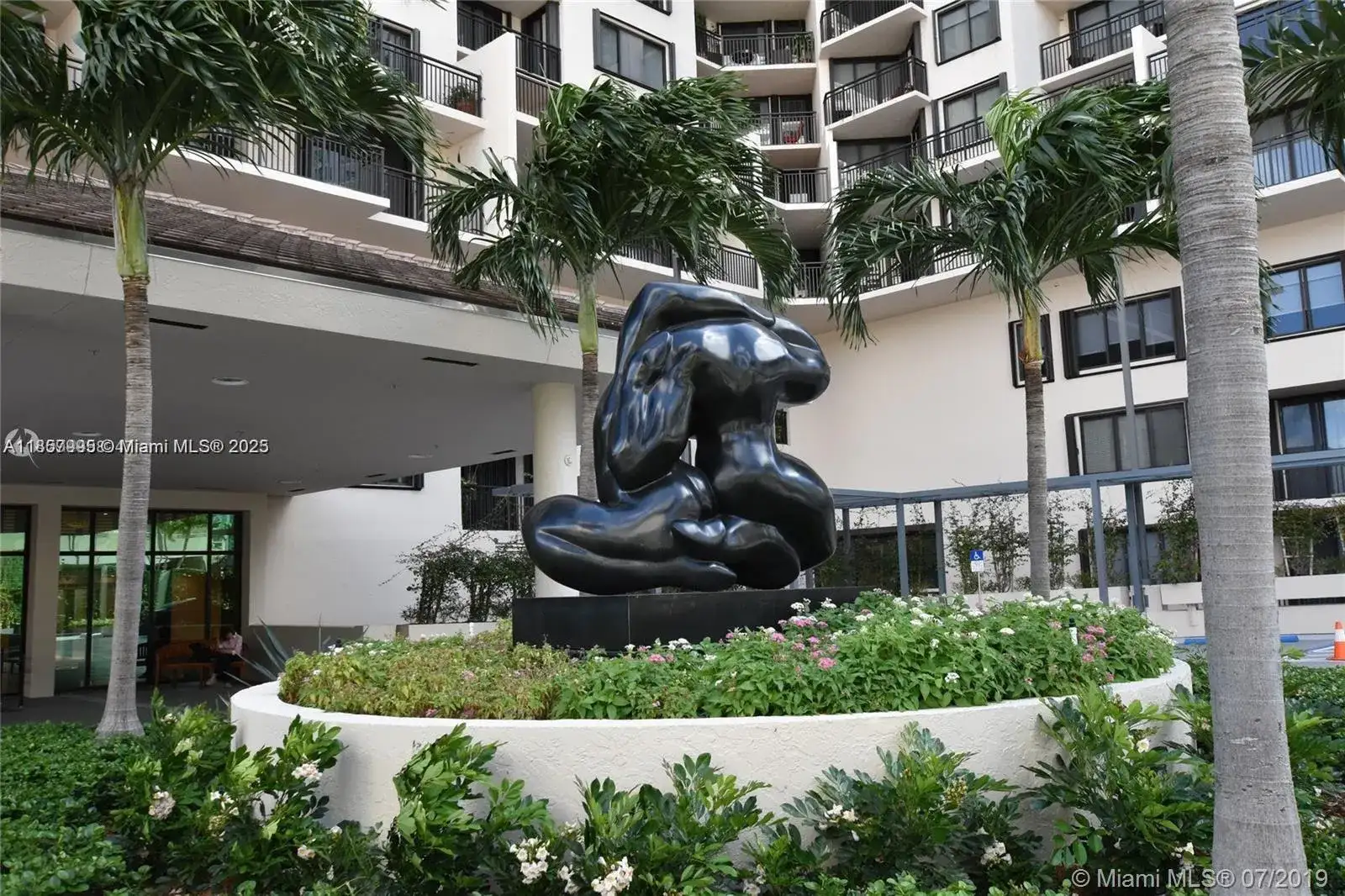 540 Brickell Key Dr # 818, Miami FL 33131 photo 2
