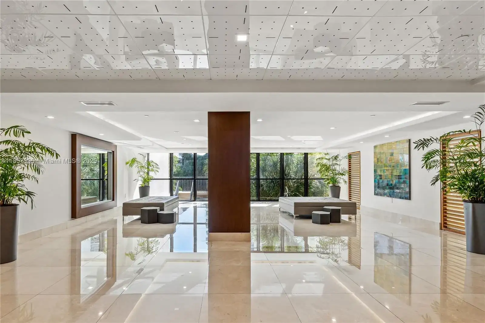 540 Brickell Key Dr # 818, Miami FL 33131 photo 3