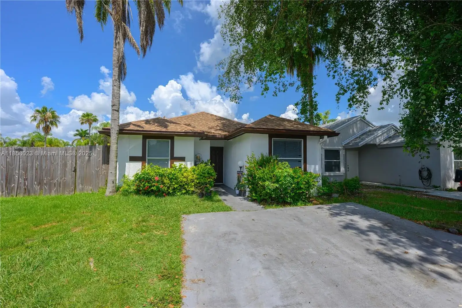 998 SW 8th Pl, Florida City FL 33034 photo 5