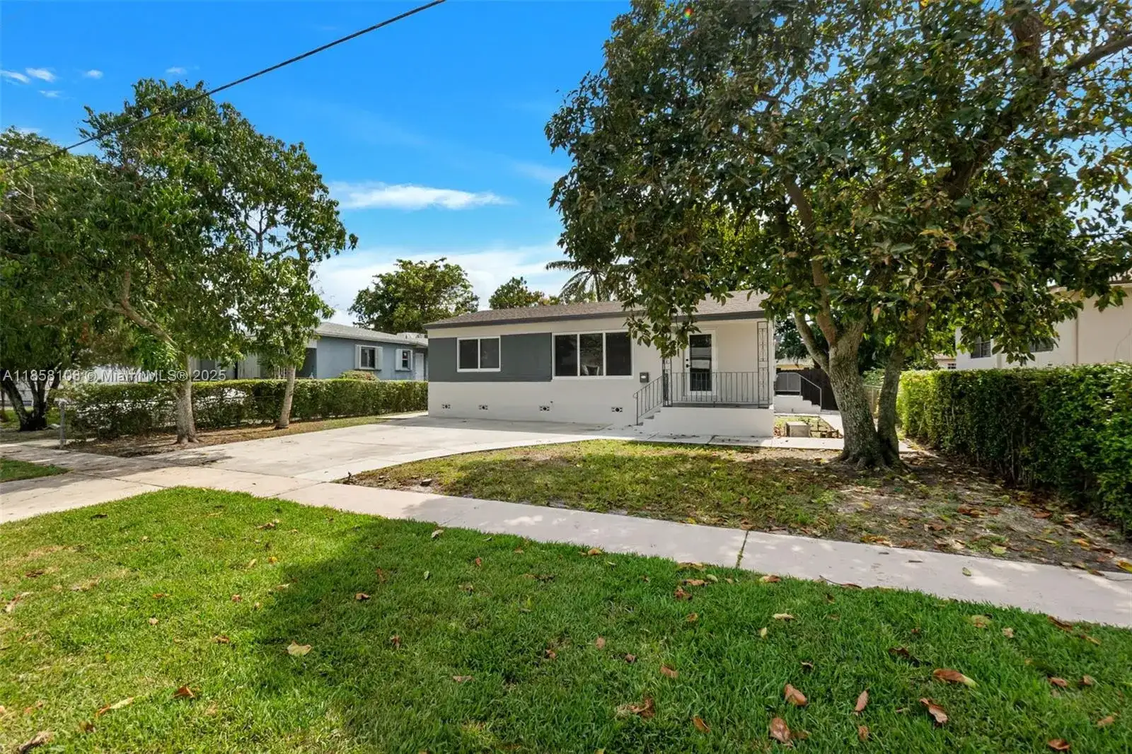 130 NE 169 TER, North Miami Beach FL 33162 photo 5