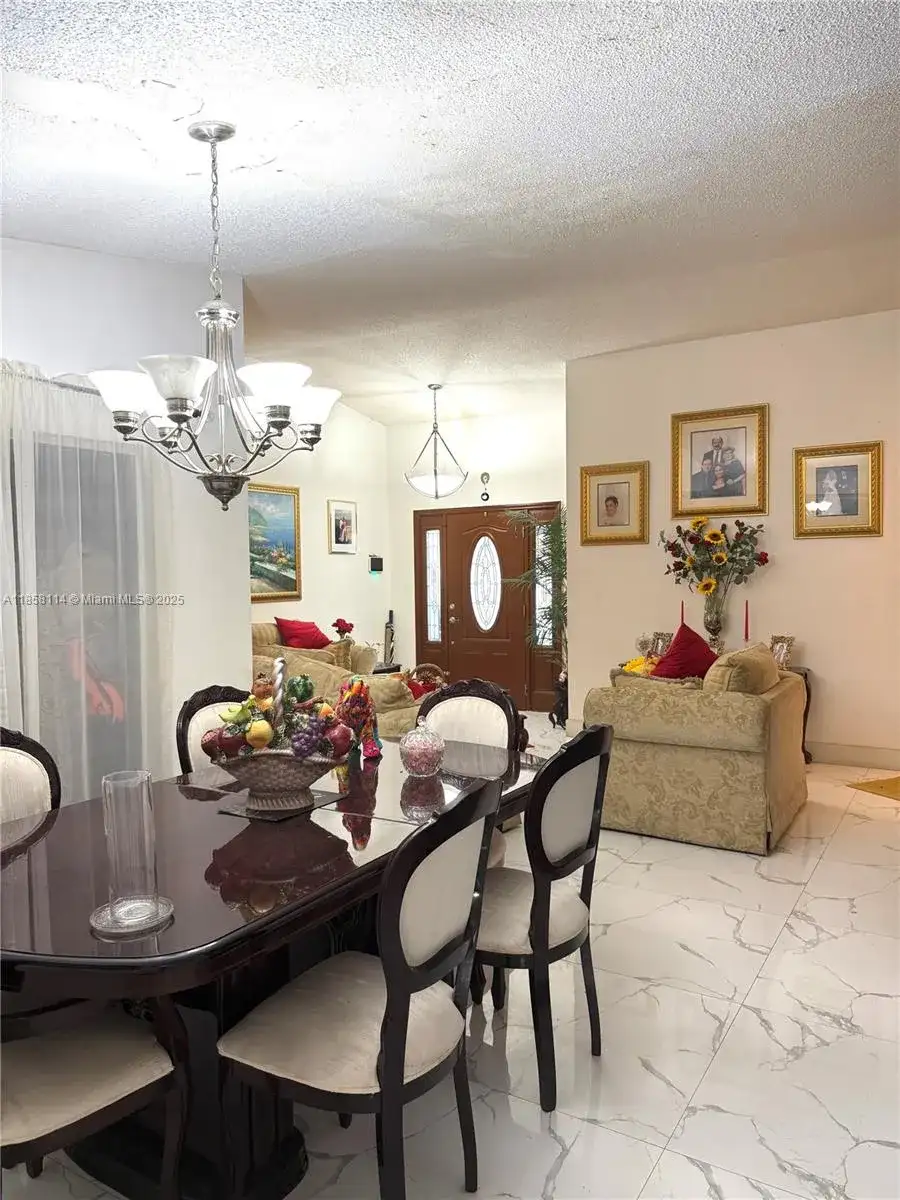 11266 SW 33rd St, Miami FL 33165 photo 5