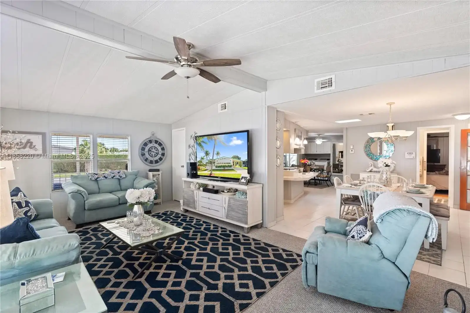 202 NW 52nd St, Deerfield Beach FL 33064
