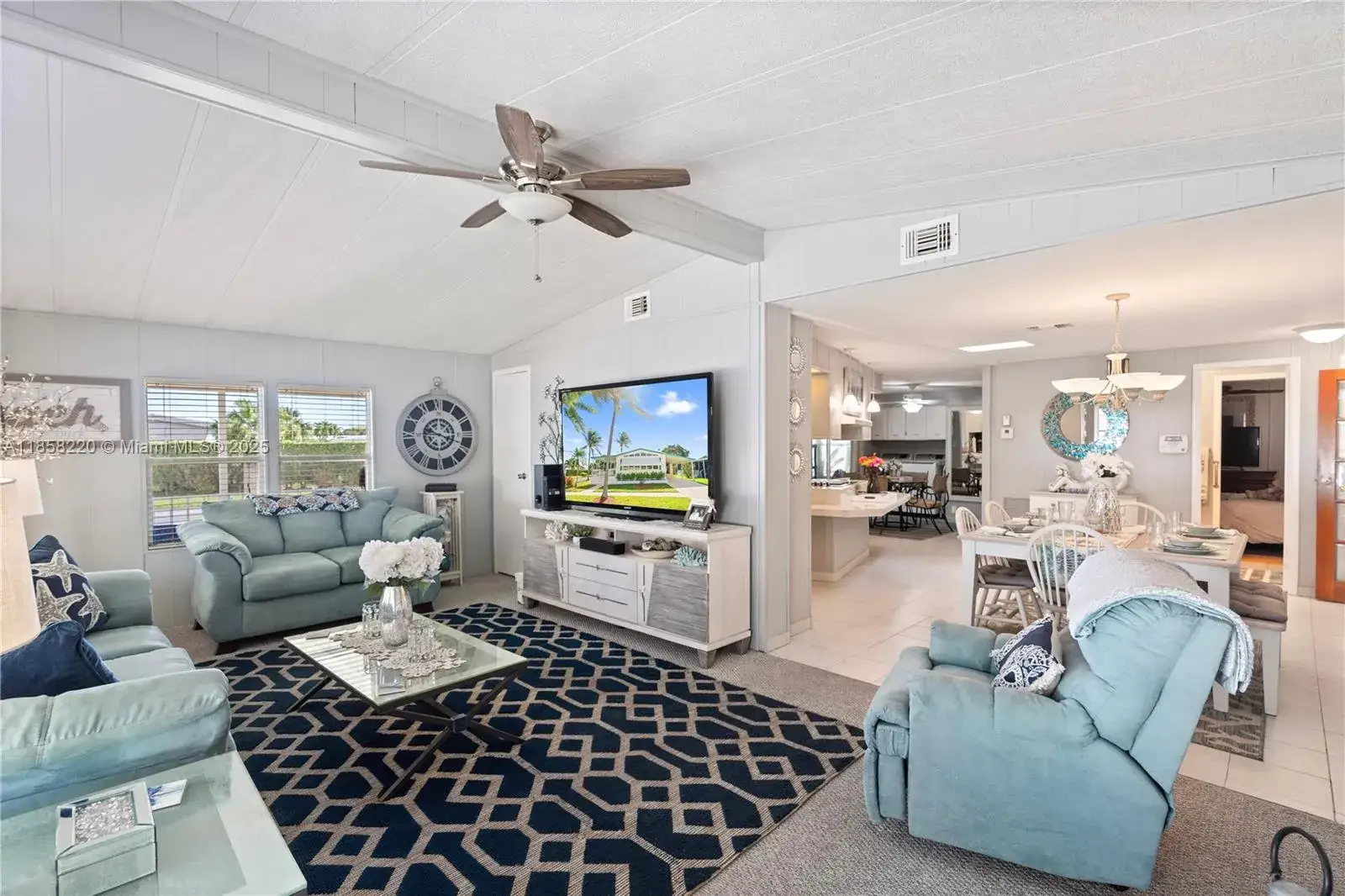 202 NW 52nd St, Deerfield Beach FL 33064