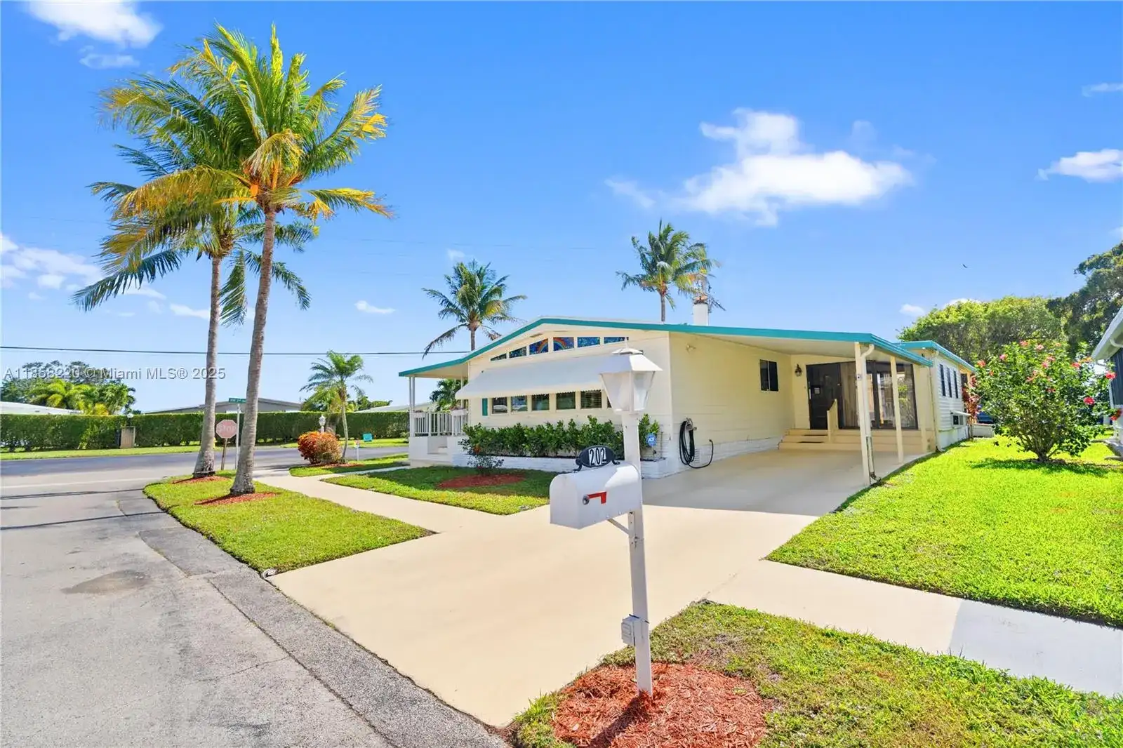 202 NW 52nd St, Deerfield Beach FL 33064 photo 5