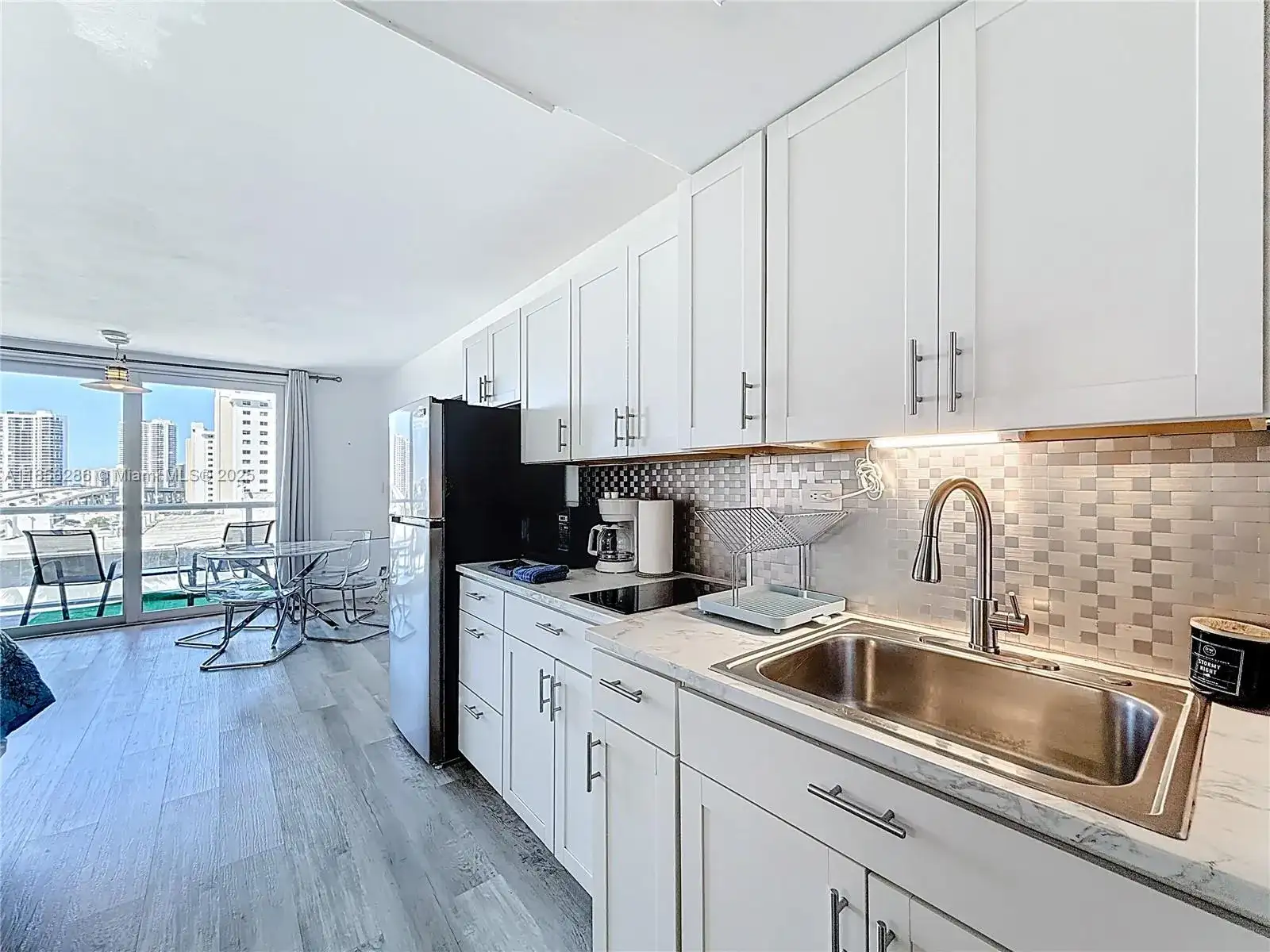 19201 Collins Ave # 636, Sunny Isles Beach FL 33160 photo 5