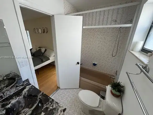 9709 N New River Canal Rd # 207, Plantation FL 33324 photo 4