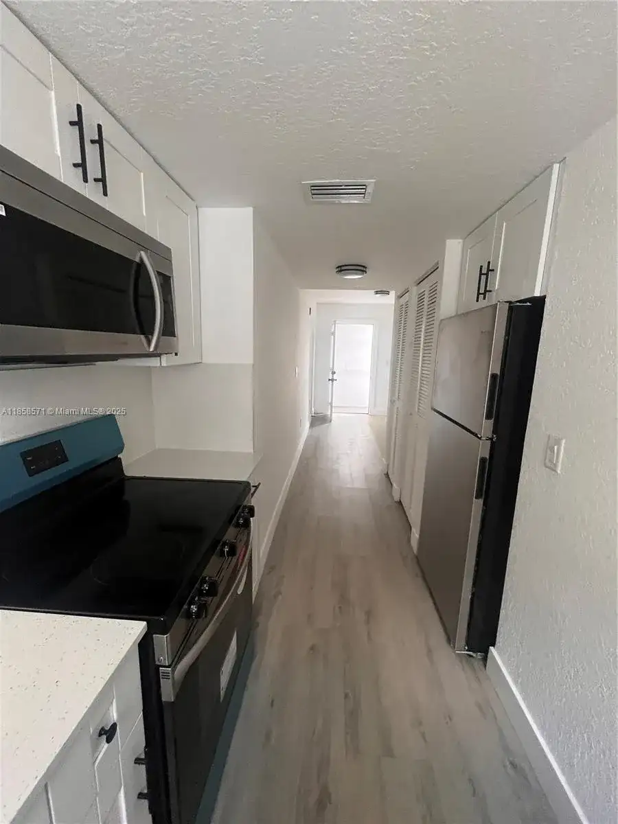 3417 NW 22nd Ave # 1, Miami FL 33142 photo 2