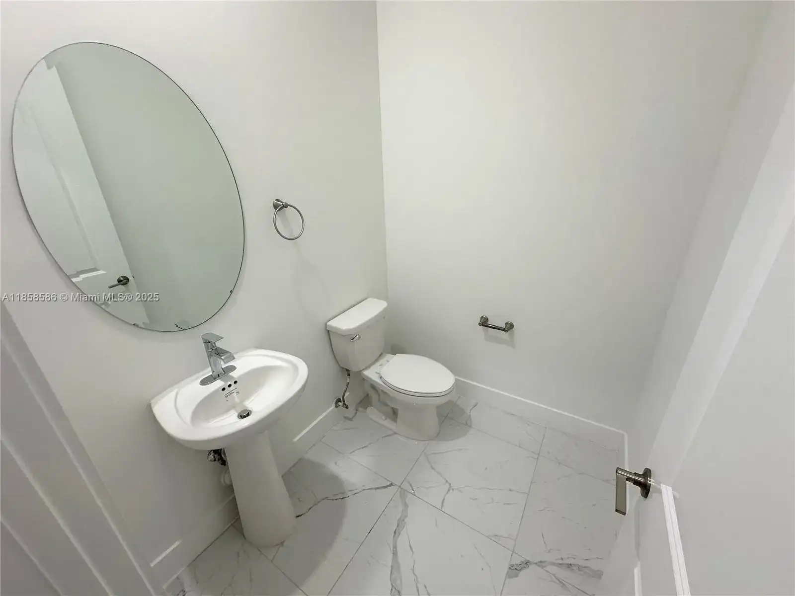 12209 SW 43rd St, Davie FL 33330 photo 5