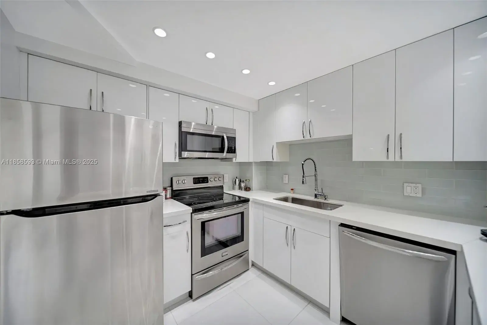 1950 S Ocean Dr # 7G, Hallandale Beach FL 33009