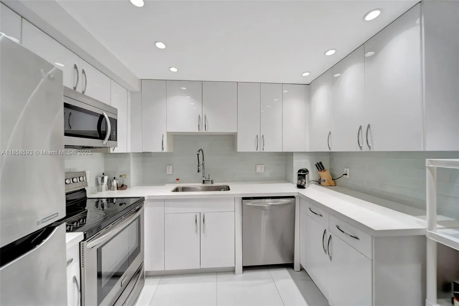 1950 S Ocean Dr # 7G, Hallandale Beach FL 33009