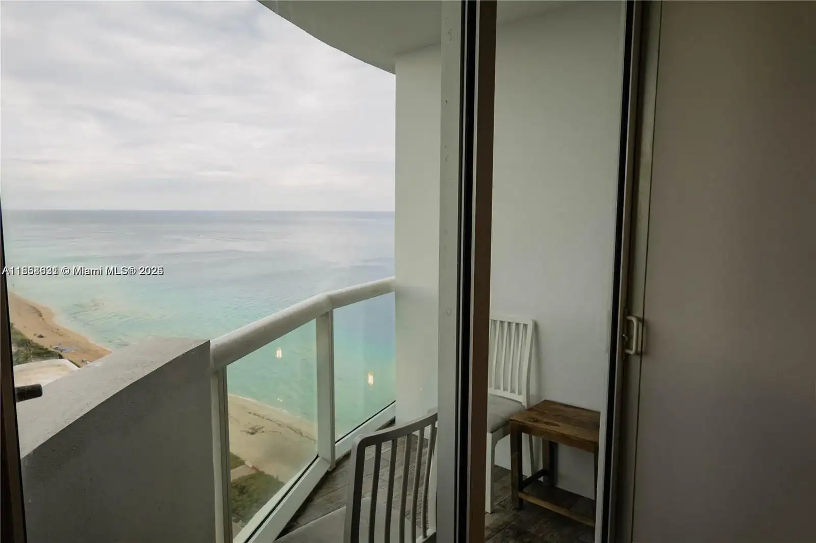 6365 Collins Ave # 2710, Miami Beach FL 33141 photo 4