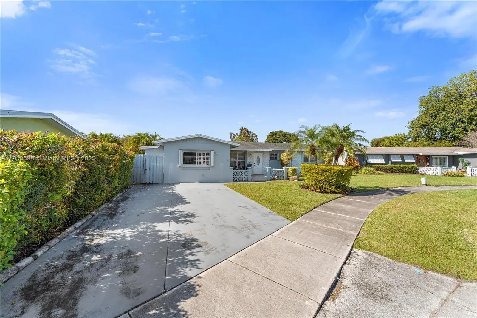 8100 SW 95th Ct, Miami FL 33173