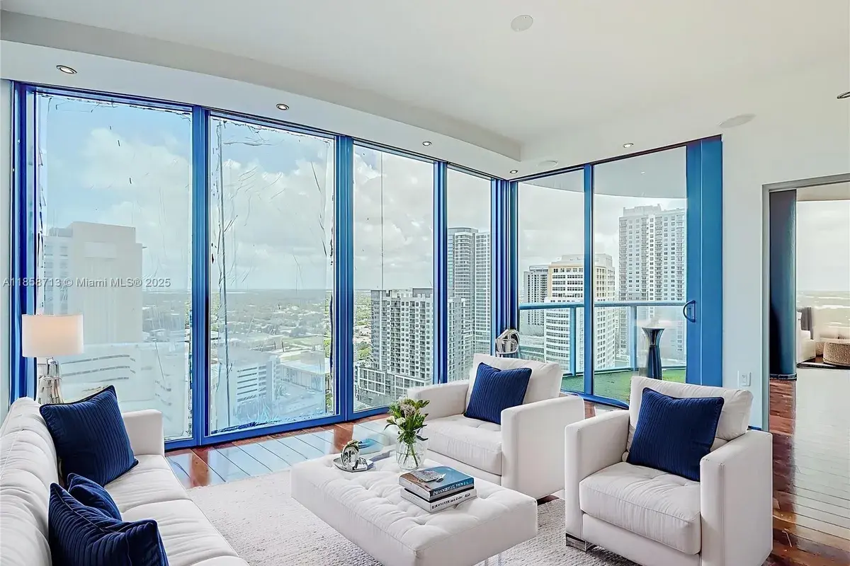 LAS OLAS, Fort Lauderdale FL 33301