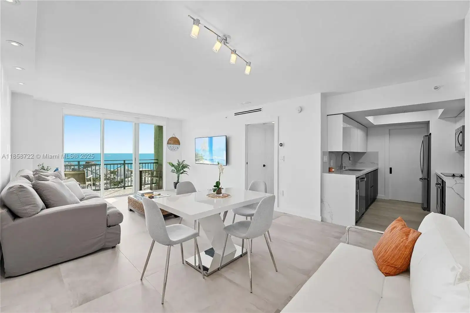 90 Alton Rd # 2505, Miami Beach FL 33139 photo 2