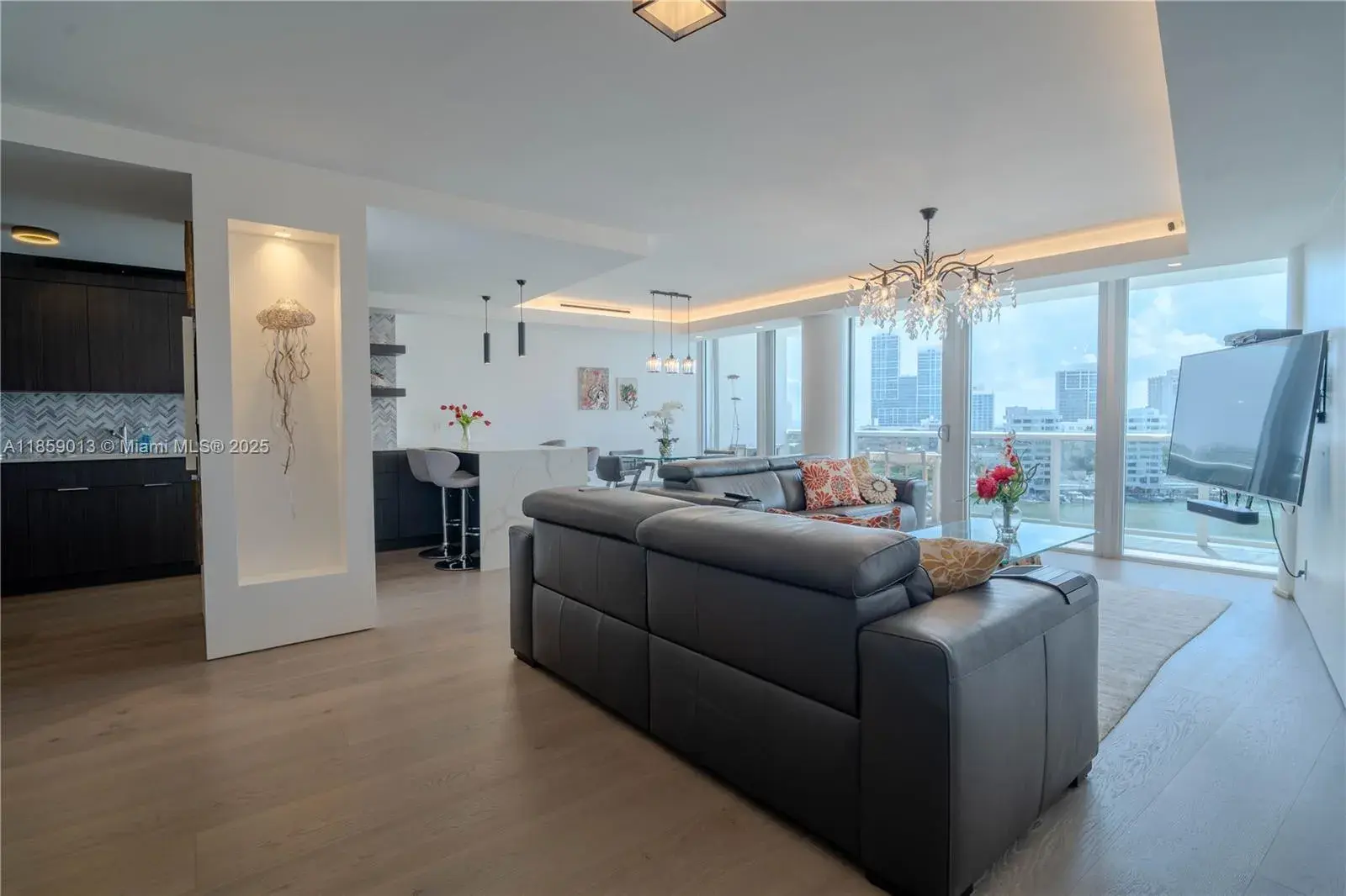 900 Bay Dr # 914, Miami Beach FL 33141