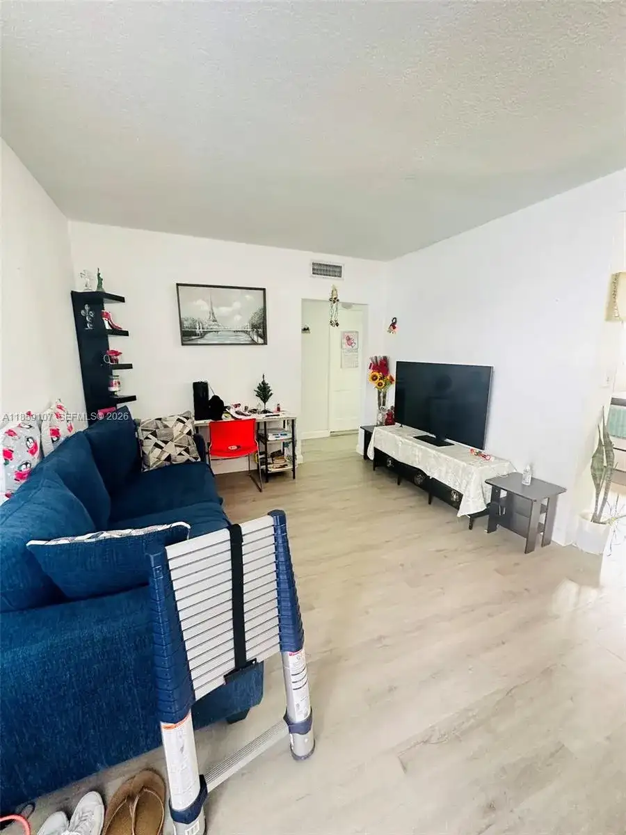 2371 SW 27th St, Miami FL 33133 photo 5