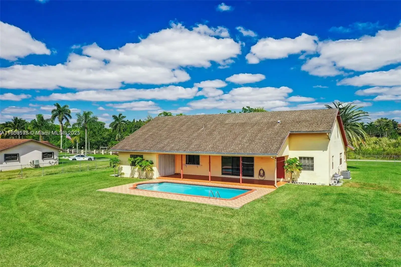 19900 SW 326th St, Homestead FL 33030 photo 3