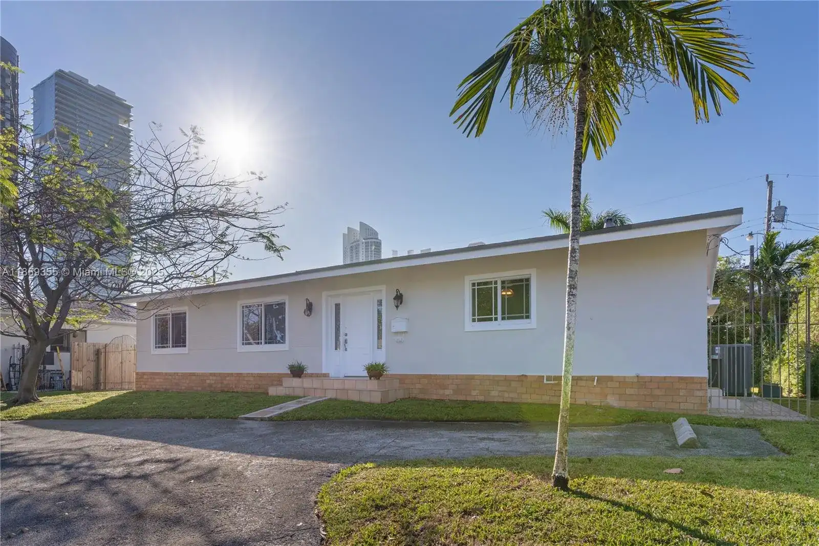 300 187th St, Sunny Isles Beach FL 33160 photo 2