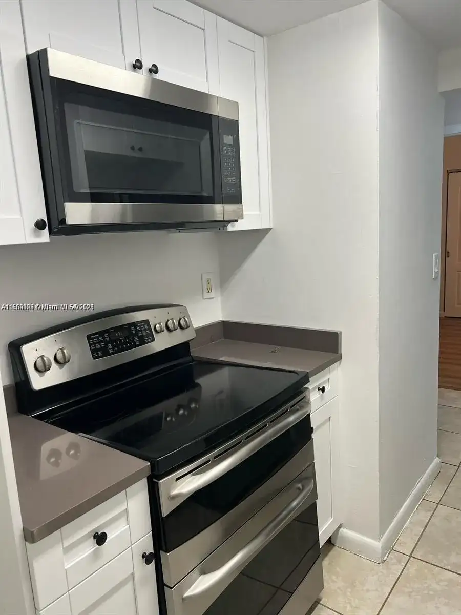 5055 NW 7th St # 103, Miami FL 33126 photo 2