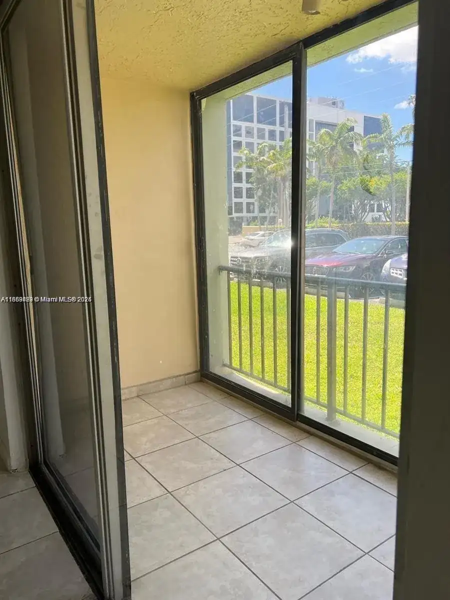 5055 NW 7th St # 103, Miami FL 33126 photo 5