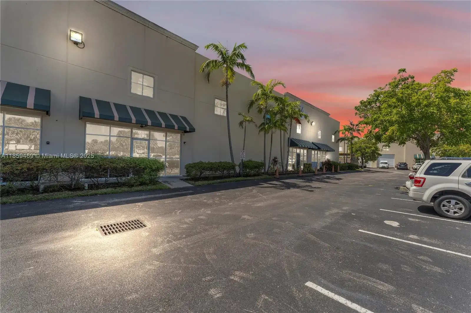 1071 NW 31st Ave # 4, Pompano Beach FL 33069 photo 2
