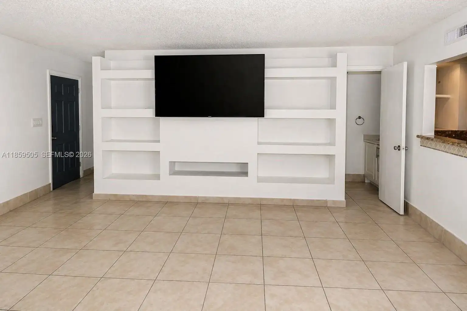 7501 Kimberly Blvd # 104, North Lauderdale FL 33068 photo 3