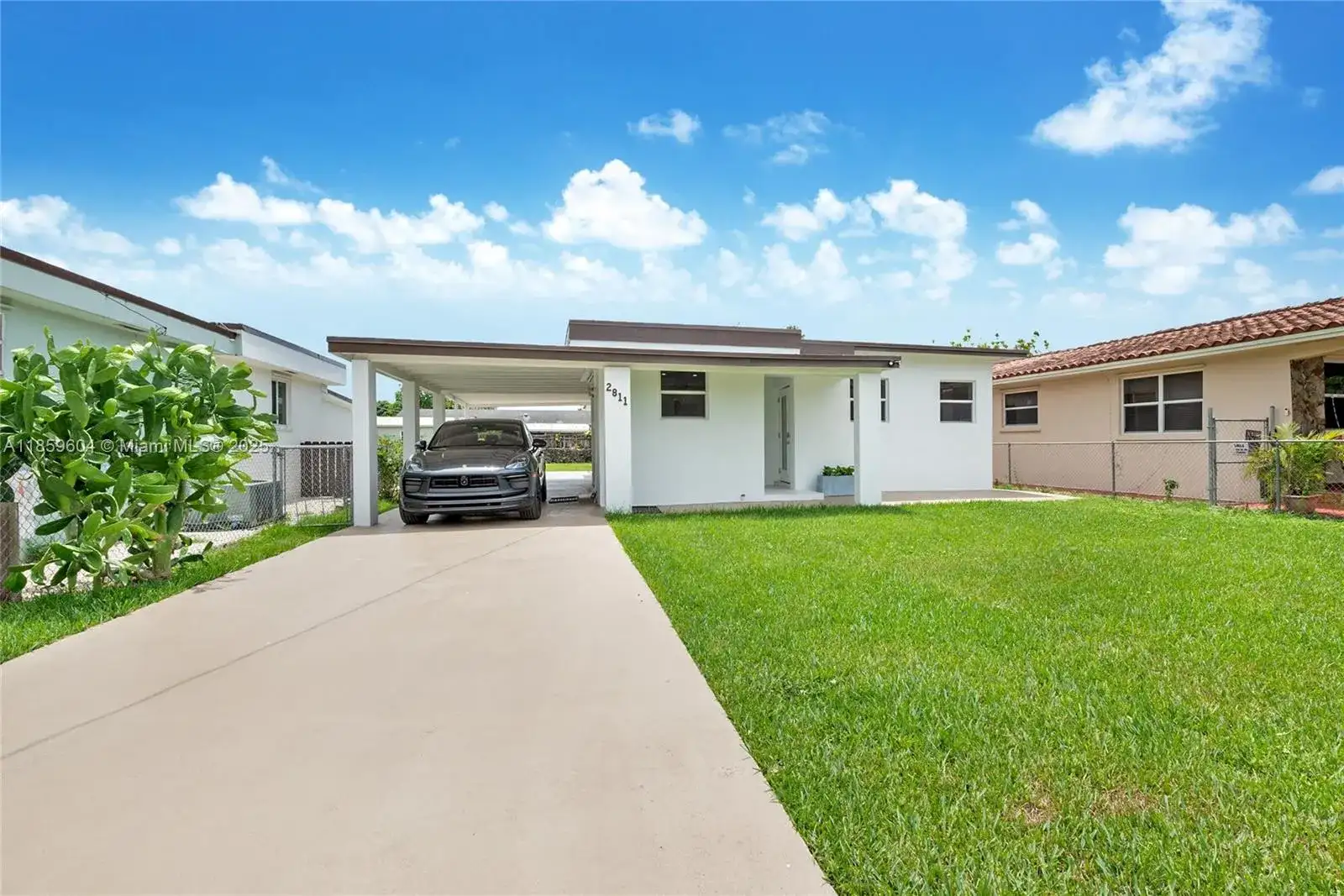 2811 SW 65th Ave, Miami FL 33155 photo 2