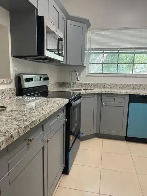 1791 NW 96th Ter # 4O, Pembroke Pines FL 33024 photo 2