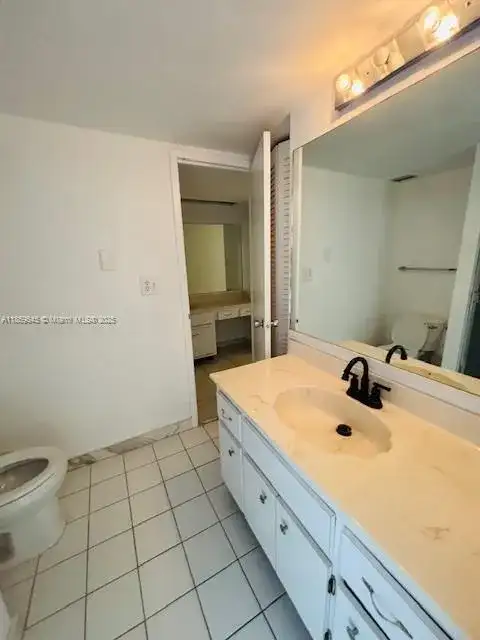 5701 Collins Ave # 709, Miami Beach FL 33140 photo 3