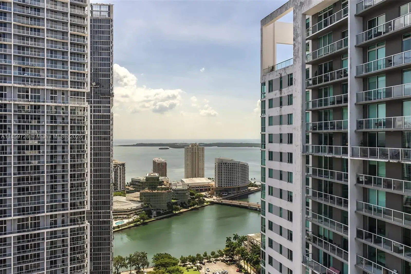 77 SE 5th St # 2410, Miami FL 33131