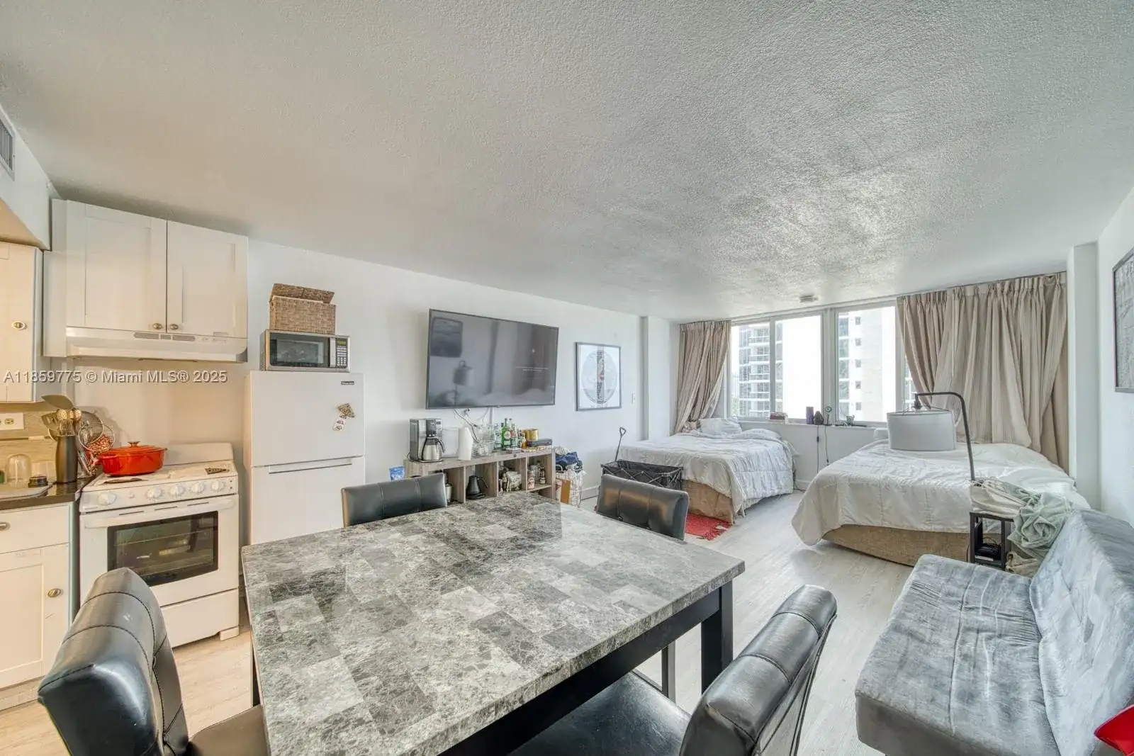 19201 Collins Ave # 822, Sunny Isles Beach FL 33160 photo 5
