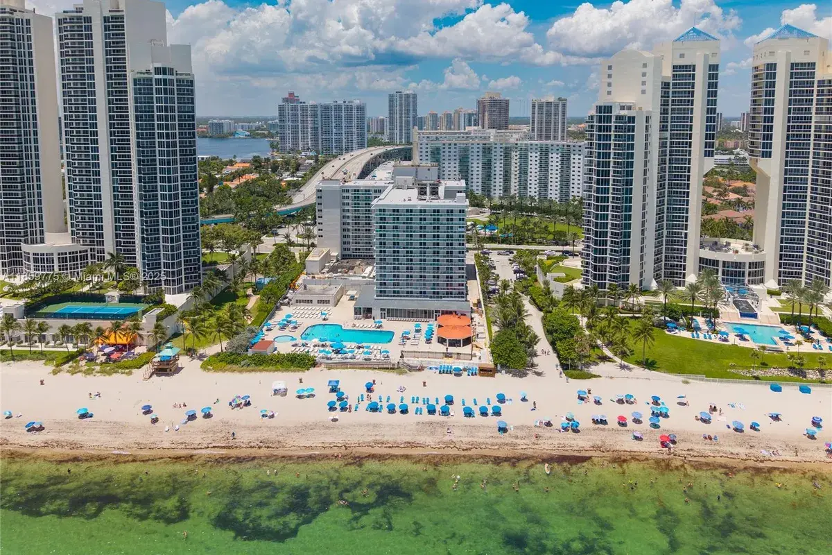 19201 Collins Ave # 822, Sunny Isles Beach FL 33160