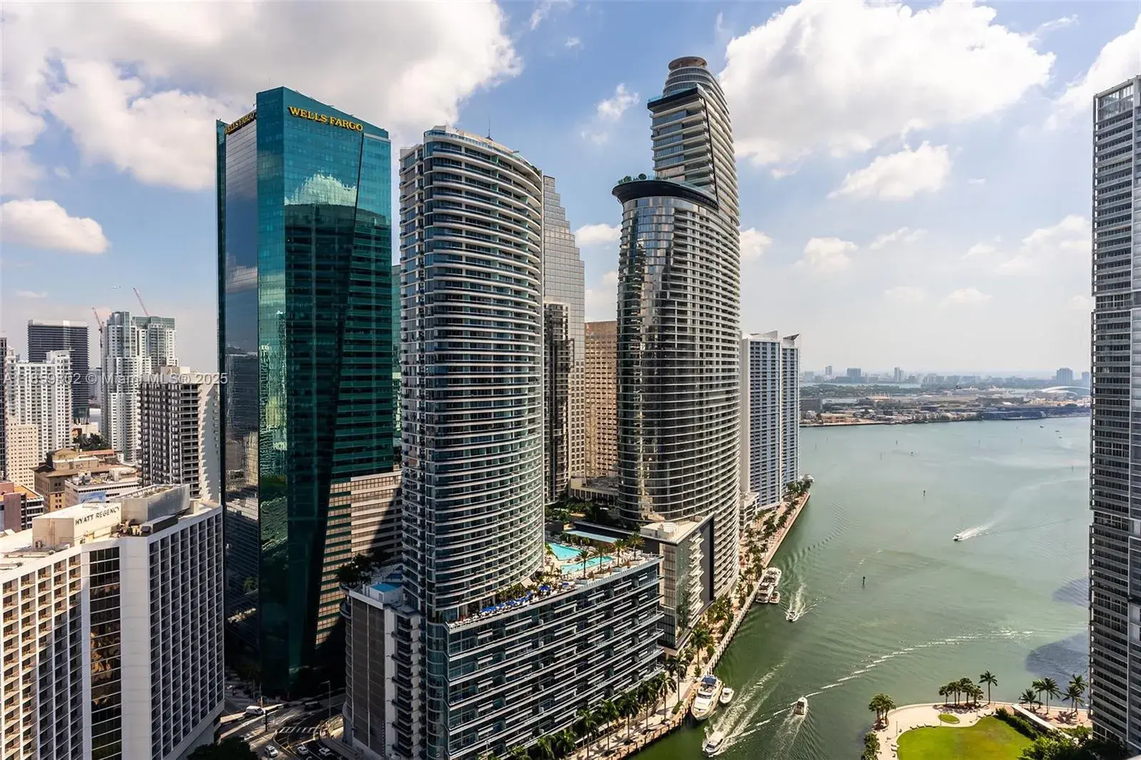 2 bedroom 2 bath Residential for sale at 77 SE 5th St # 2701, Miami FL 33131