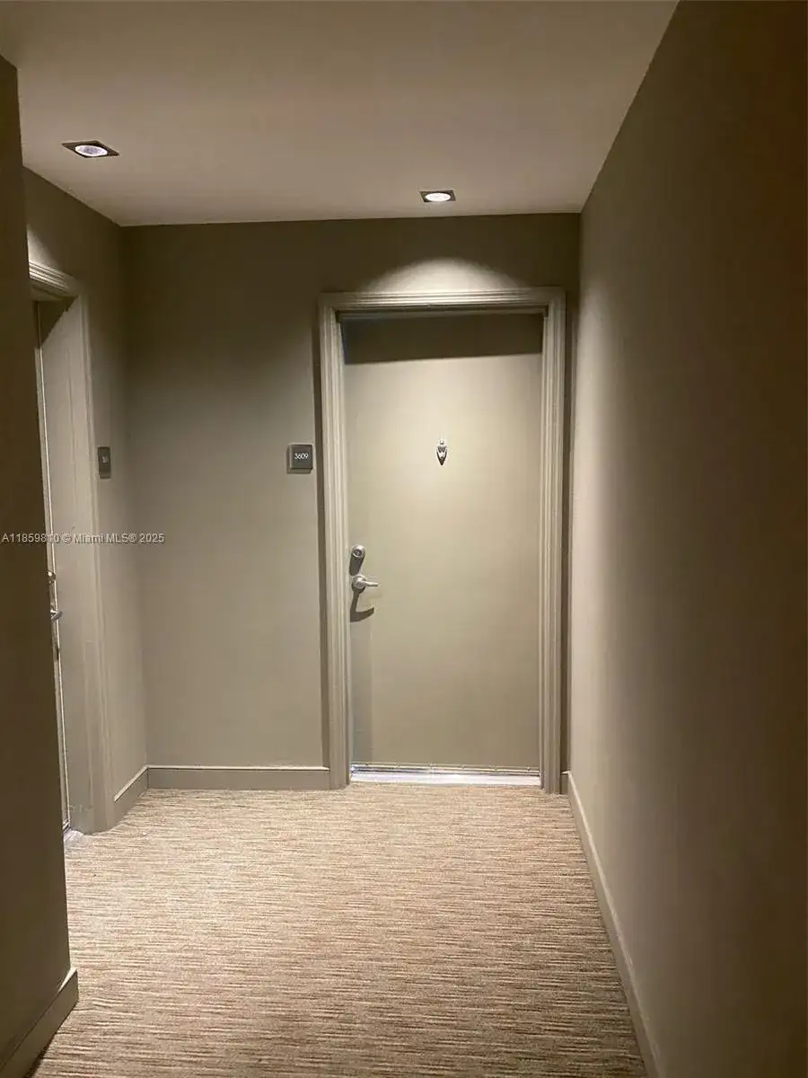 951 Brickell Ave # 3609, Miami FL 33131 photo 5