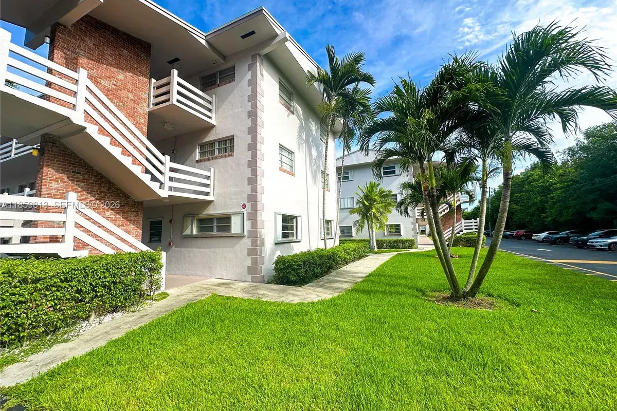 700 Layne Blvd # 210, Hallandale Beach FL 33009