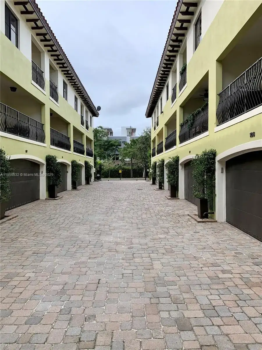 3204 Bird Ave # 105, Miami FL 33133 photo 2